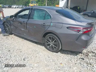 2022 Toyota Camry SE z VIN 4T1T11AK5NU701354, wystawiony jako IAAI lot #42135026 z przebiegiem 173 208 mil mil oraz . Historia ofert i sprzedaży dostępna na DreamBid. Obrazek 3.