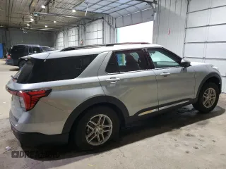 2025 Ford Explorer Active z VIN 1FMUK8DH2SGA43142, wystawiony jako Copart lot #87353534 z przebiegiem 8 355 mil mil oraz Szkoda całkowita • Salvage title. Historia ofert i sprzedaży dostępna na DreamBid. Obrazek 3.