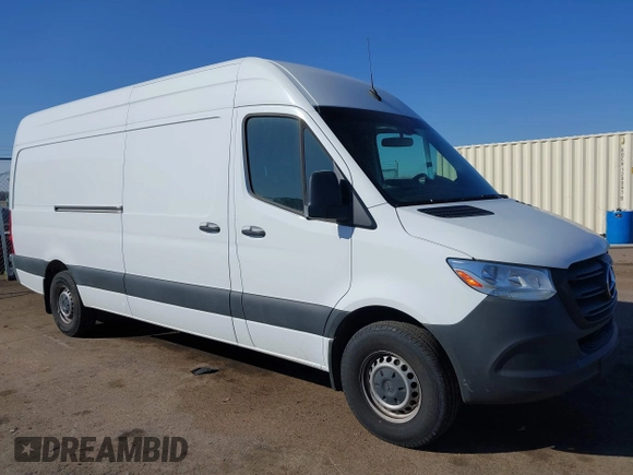 2020 Mercedes-Benz Sprinter Cargo with VIN W1W4ECHY3LT035444, listed as a IAAI auction lot 41834490 with 25,833 mi miles and . Bid and sale history available at carsss.com. Image 1.