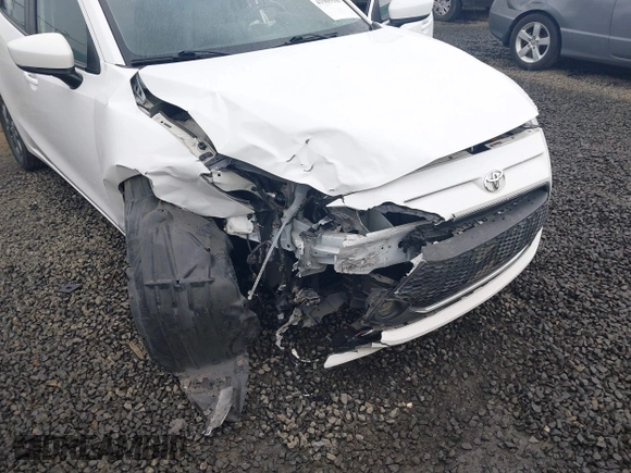 2019 Toyota Yaris L z VIN 3MYDLBYV5KY506616, wystawiony jako IAAI lot #41905500 z przebiegiem 62 758 mil mil oraz . Historia ofert i sprzedaży dostępna na DreamBid. Obrazek 6.