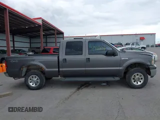 2006 Ford F-250 XL z VIN 1FTSW215X6ED62071, wystawiony jako IAAI lot #42416841 z przebiegiem 240 855 mil mil oraz . Historia ofert i sprzedaży dostępna na DreamBid. Obrazek 14.