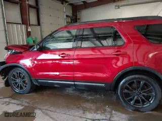 2019 Ford Explorer XLT with VIN 1FM5K7D84KGA27717, listed as a IAAI auction lot 41281945 with 134,956 mi miles. Bid and sale history available at carsss.com. Image 15.