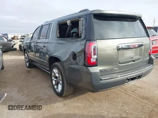 2017 GMC Yukon XL Denali with VIN 1GKS2HKJ9HR197818, listed as a IAAI auction lot 41288059 with 172,565 mi miles. Bid and sale history available at carsss.com. Image 3.