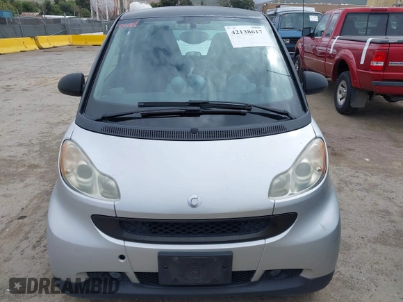 2008 Smart fortwo Pure z VIN WMEEJ31X18K191722, wystawiony jako IAAI lot #42138617 z przebiegiem 117 263 mil mil oraz . Historia ofert i sprzedaży dostępna na DreamBid. Obrazek 6.