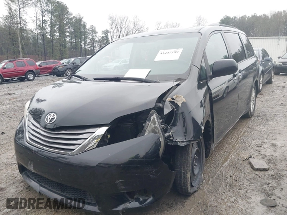 2017 Toyota Sienna XLE Auto Access Seat z VIN 5TDYZ3DC4HS784545, wystawiony jako IAAI lot #41427309 z przebiegiem 85 244 mil mil oraz . Historia ofert i sprzedaży dostępna na DreamBid. Obrazek 17.
