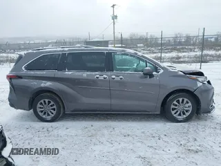 2022 Toyota Sienna XLE with VIN 5TDYRKEC4NS120170, listed as a IAAI auction lot 41630234 with 42,956 mi miles and . Bid and sale history available at DreamBid. Image 13.