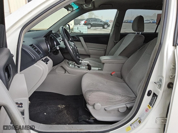 2013 Toyota Highlander with VIN 5TDZK3EH1DS114237, listed as a Copart auction lot 48521355 with 189,206 mi miles and Clean Title. Bid and sale history available at carsss.com. Image 7.