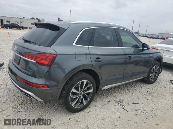 2022 Audi Q5 S line Prestige with VIN WA1FAAFY2N2112251, listed as a Copart auction lot 43992915 with 15,101 mi miles and Salvage Title. Bid and sale history available at carsss.com. Image 3.