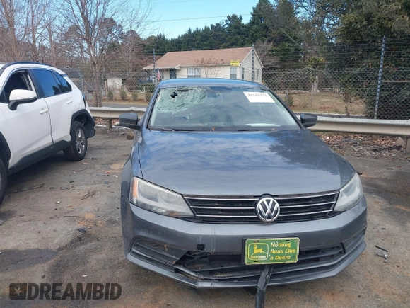 2015 Volkswagen Jetta Sedan 2.0L TDI SEL with VIN 3VWLA7AJXFM264856, listed as a IAAI auction lot 41315372 with 211,070 mi miles. Bid and sale history available at carsss.com. Image 6.