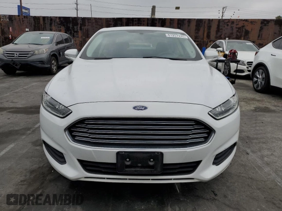 2016 Ford Fusion SE with VIN 3FA6P0HD2GR396879, listed as a Copart auction lot 61257245 with 111,537 mi miles and Clean title. Bid and sale history available at DreamBid. Image 5.