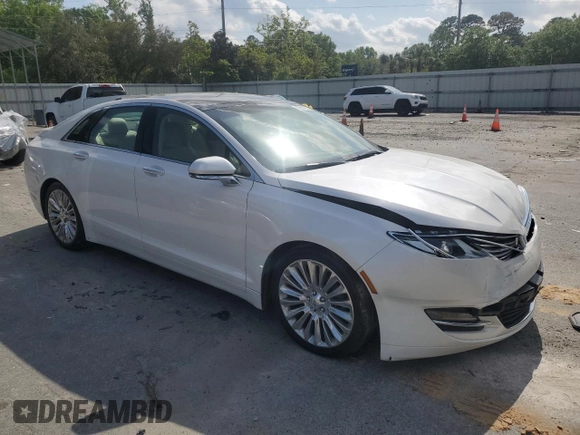2015 Lincoln MKZ with VIN 3LN6L2GK7FR607330, listed as a Copart auction lot 52520855 with 33,743 mi miles and Salvage title. Bid and sale history available at DreamBid. Image 4.