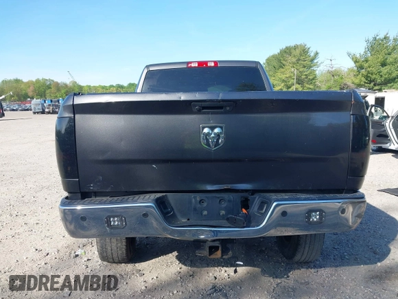 2018 Ram 2500 Tradesman z VIN 3C6UR5CL1JG390282, wystawiony jako IAAI lot #42133001 z przebiegiem 256 087 mil mil oraz . Historia ofert i sprzedaży dostępna na DreamBid. Obrazek 16.
