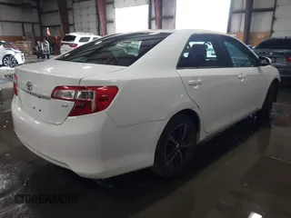 2014 Toyota Camry L with VIN 4T1BF1FKXEU306754, listed as a IAAI auction lot 41613218 with 195,692 mi miles. Bid and sale history available at carsss.com. Image 4.