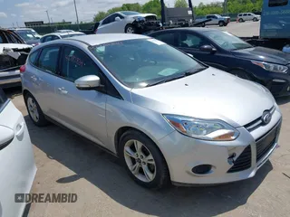 2014 Ford Focus SE z VIN 1FADP3K2XEL404562, wystawiony jako IAAI lot #42292834 z przebiegiem 66 067 mil mil oraz . Historia ofert i sprzedaży dostępna na DreamBid. Obrazek 1.