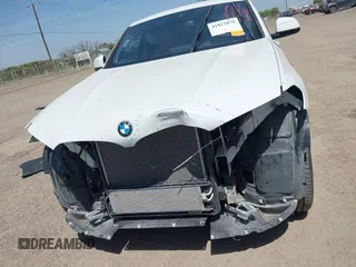 2025 BMW X4 xDrive30i z VIN 5UX33DT05S9X68660, wystawiony jako IAAI lot #41827872 z przebiegiem 8020 mil mil oraz . Historia ofert i sprzedaży dostępna na DreamBid. Obrazek 13.