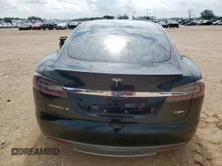 2013 Tesla Model S Performance z VIN 5YJSA1CP2DFP13199, wystawiony jako Copart lot #63225055 z przebiegiem Nie podano mil oraz Czysty tytuł • Clean title. Historia ofert i sprzedaży dostępna na DreamBid. Obrazek 6.
