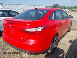 2013 Ford Focus SE z VIN 1FADP3F27DL252586, wystawiony jako IAAI lot #42496500 z przebiegiem 150 052 mil mil oraz . Historia ofert i sprzedaży dostępna na DreamBid. Obrazek 4.
