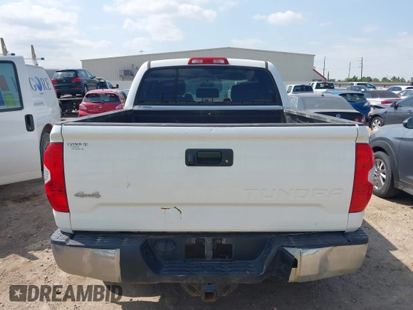 2016 Toyota Tundra SR5 z VIN 5TFDW5F18GX550786, wystawiony jako IAAI lot #42055381 z przebiegiem 168 815 mil mil oraz . Historia ofert i sprzedaży dostępna na DreamBid. Obrazek 16.