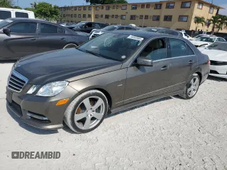 2012 Mercedes-Benz E 350 Luxury z VIN WDDHF8JB1CA658608, wystawiony jako Copart lot #58363985 z przebiegiem 121 620 mil mil oraz Czysty tytuł • Clean title. Historia ofert i sprzedaży dostępna na DreamBid. Obrazek 1.