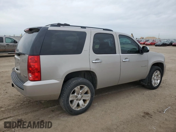 2008 GMC Yukon SLT w/4SA with VIN 1GKFK13018J218030, listed as a Copart auction lot 85196224 with 240,080 mi miles and Salvage Title. Bid and sale history available at carsss.com. Image 3.