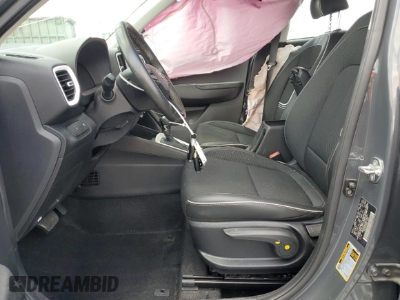 2024 Hyundai Venue Limited with VIN KMHRC8A33RU294761, listed as a Copart auction lot 62027005 with 13,657 mi miles and Non repairable. Bid and sale history available at DreamBid. Image 7.