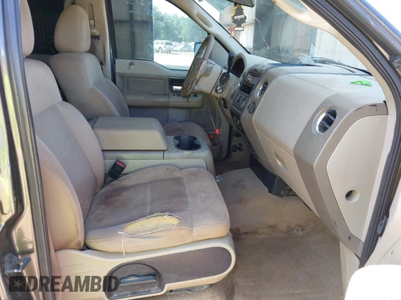 2006 Ford F-150 XLT z VIN 1FTPW14VX6KD64920, wystawiony jako IAAI lot #42181183 z przebiegiem 383 846 mil mil oraz . Historia ofert i sprzedaży dostępna na DreamBid. Obrazek 5.