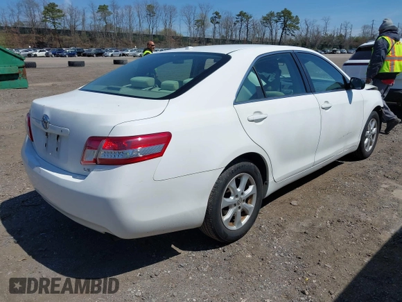2011 Toyota Camry LE with VIN 4T1BF3EK4BU636611, listed as a IAAI auction lot 42037255 with 260,431 mi miles and . Bid and sale history available at carsss.com. Image 4.