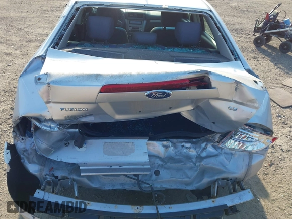 2011 Ford Fusion SE with VIN 3FAHP0HA2BR194051, listed as a IAAI auction lot 41712044 with 64,001 mi miles. Bid and sale history available at carsss.com. Image 6.