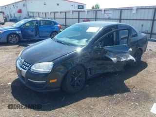 2010 Volkswagen Jetta SE with VIN 3VWRZ7AJ7AM116496, listed as a IAAI auction lot 42360075 with 249,048 mi miles and . Bid and sale history available at DreamBid. Image 17.