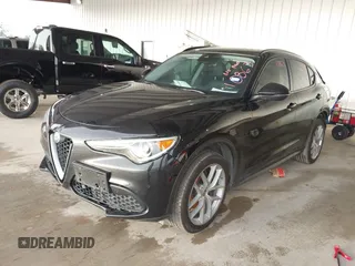 2018 Alfa Romeo Stelvio Sport z VIN ZASFAKPN9J7B70085, wystawiony jako IAAI lot #40823547 z przebiegiem Nie podano mil oraz . Historia ofert i sprzedaży dostępna na DreamBid. Obrazek 17.
