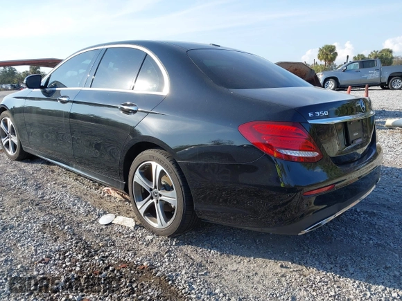 2020 Mercedes-Benz E 350 z VIN WDDZF8DBXLA708289, wystawiony jako IAAI lot #41486627 z przebiegiem Nie podano mil oraz . Historia ofert i sprzedaży dostępna na DreamBid. Obrazek 3.