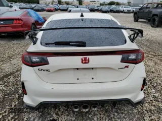 2023 Honda Civic Type R z VIN JHMFL5G48PX002084, wystawiony jako Copart lot #62284134 z przebiegiem 8 604 mil mil oraz Szkoda całkowita • Salvage title. Historia ofert i sprzedaży dostępna na DreamBid. Obrazek 6.