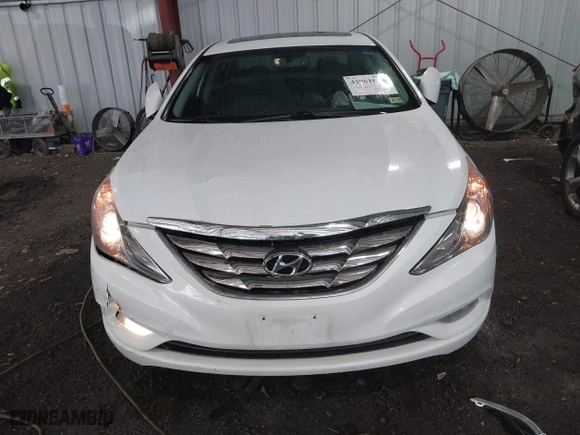 2013 Hyundai Sonata SE with VIN 5NPEC4AC0DH599584, listed as a IAAI auction lot 41961659 with 122,296 mi miles. Bid and sale history available at carsss.com. Image 12.
