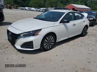 2025 Nissan Altima SV z VIN 1N4BL4DV4SN307048, wystawiony jako Copart lot #59530845 z przebiegiem 11 726 mil mil oraz Czysty tytuł • Clean title. Historia ofert i sprzedaży dostępna na DreamBid. Obrazek 1.