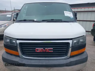 2015 GMC Savana Cargo z VIN 1GTW7FCF4F1906986, wystawiony jako IAAI lot #42433630 z przebiegiem 124 182 mil mil oraz . Historia ofert i sprzedaży dostępna na DreamBid. Obrazek 12.