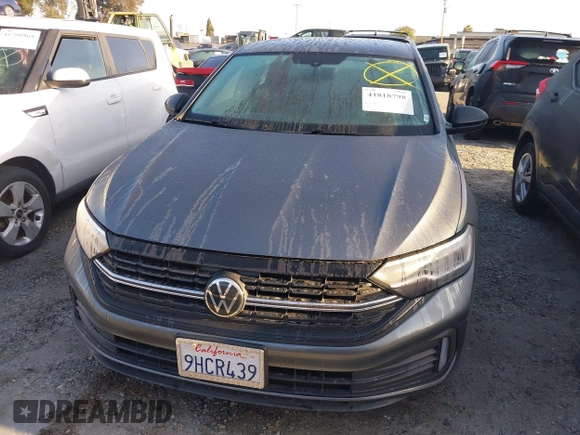 2023 Volkswagen Jetta Sport z VIN 3VWBM7BU5PM035014, wystawiony jako IAAI lot #41818798 z przebiegiem 21 202 mil mil oraz . Historia ofert i sprzedaży dostępna na DreamBid. Obrazek 12.