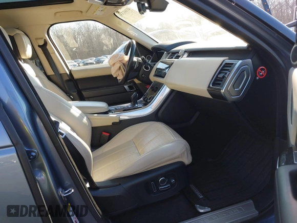2019 Land Rover Range Rover Sport HSE Dynamic with VIN SALWV2SV7KA421090, listed as a IAAI auction lot 41161330 with 41,748 mi miles. Bid and sale history available at carsss.com. Image 5.