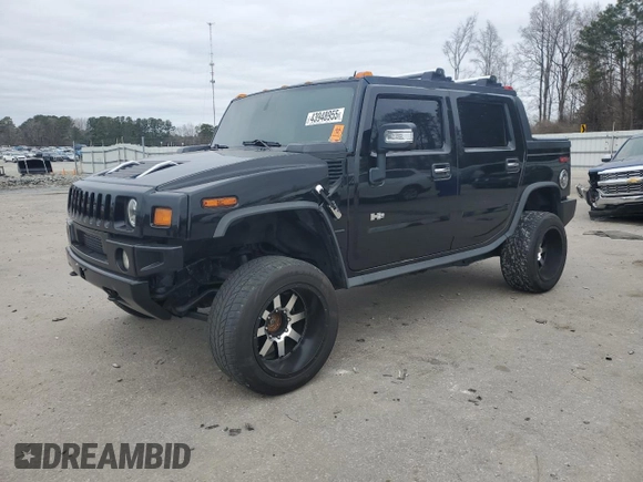 2005 Hummer H2 SUT z VIN 5GRGN22UX5H120312, wystawiony jako Copart lot #43948955 z przebiegiem Nie podano mil oraz Szkoda całkowita • Salvage title. Historia ofert i sprzedaży dostępna na DreamBid. Obrazek 1.