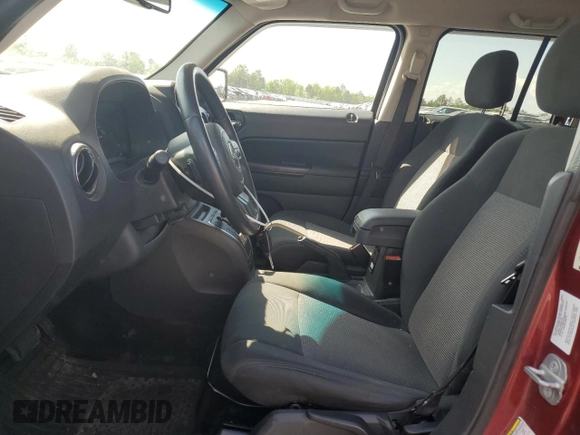 2014 Jeep Patriot Latitude with VIN 1C4NJRFB7ED713512, listed as a Copart auction lot 55595045 with 162,083 mi miles and Clean title. Bid and sale history available at DreamBid. Image 7.