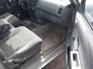 2000 Nissan Frontier XE z VIN 1N6DD26S9YC305451, wystawiony jako IAAI lot #41928123 z przebiegiem Nie podano mil oraz . Historia ofert i sprzedaży dostępna na DreamBid. Obrazek 5.