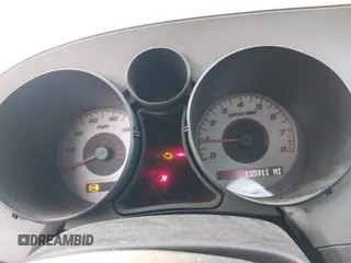 2006 Pontiac Solstice z VIN 1G2MB35B36Y119456, wystawiony jako IAAI lot #41850695 z przebiegiem 135 911 mil mil oraz . Historia ofert i sprzedaży dostępna na DreamBid. Obrazek 7.