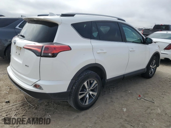 2018 Toyota RAV4 XLE z VIN 2T3WFREV0JW513389, wystawiony jako Copart lot #45601215 z przebiegiem Nie podano mil oraz Szkoda całkowita • Salvage title. Historia ofert i sprzedaży dostępna na DreamBid. Obrazek 3.
