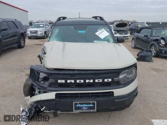 2024 Ford Bronco Sport Outer Banks with VIN 3FMCR9C61RRF50842, listed as a IAAI auction lot 41444704 with 2,662 mi miles and . Bid and sale history available at DreamBid. Image 12.