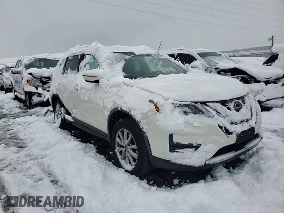 2018 Nissan Rogue SV z VIN JN8AT2MV2JW346549, wystawiony jako Copart lot #82572574 z przebiegiem 66 193 mil mil oraz Szkoda całkowita • Salvage title. Historia ofert i sprzedaży dostępna na DreamBid. Obrazek 11.