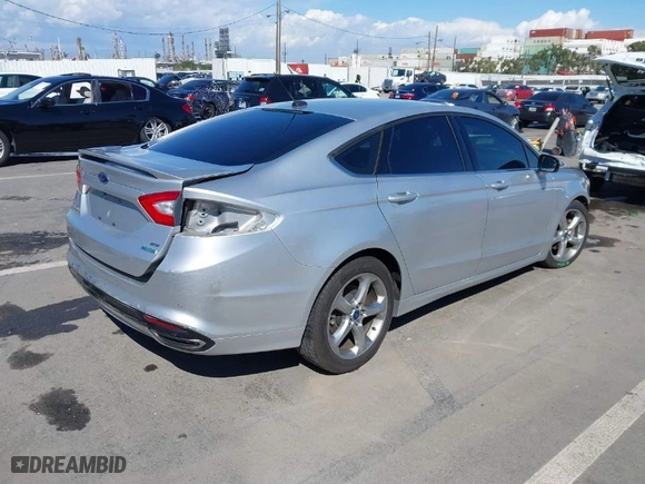 2015 Ford Fusion SE with VIN 3FA6P0H95FR114888, listed as a IAAI auction lot 41718689 with 71,120 mi miles. Bid and sale history available at carsss.com. Image 4.