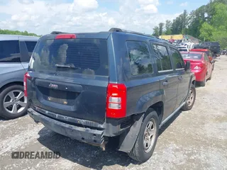 2008 Jeep Patriot Sport z VIN 1J8FT280X8D562129, wystawiony jako IAAI lot #42071896 z przebiegiem 203 212 mil mil oraz . Historia ofert i sprzedaży dostępna na DreamBid. Obrazek 4.