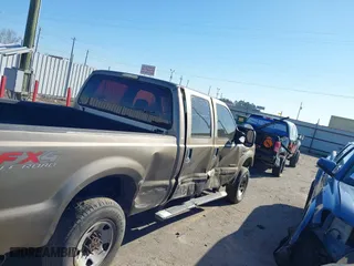 2004 Ford Super Duty F-250 XL with VIN 1FTNW21P74EA03546, listed as a IAAI auction lot 41745748 with 311,633 mi miles. Bid and sale history available at carsss.com. Image 13.
