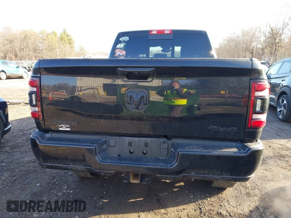 2024 Ram 2500 Big Horn with VIN 3C6UR5DJ9RG269153, listed as a IAAI auction lot 41777937 with 25,060 mi miles. Bid and sale history available at carsss.com. Image 16.