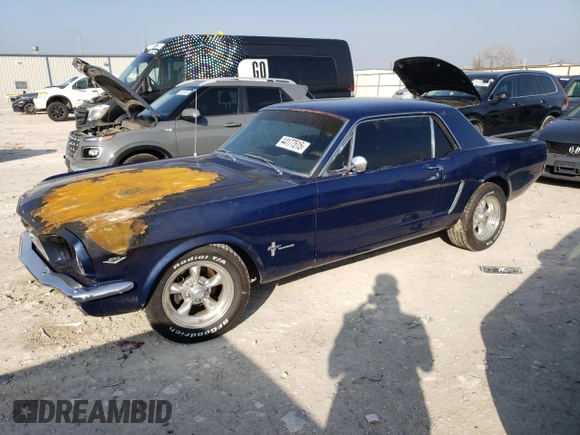1965 Ford Mustang z VIN 5F07T661135, wystawiony jako Copart lot #44177515 z przebiegiem 2 330 mil mil oraz Szkoda całkowita • Salvage title. Historia ofert i sprzedaży dostępna na DreamBid. Obrazek 1.