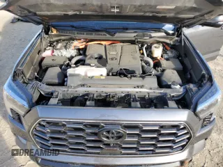 2024 Toyota Sequoia SR5 with VIN 7SVAAABA3RX030715, listed as a Copart auction lot 41924415 with 20,689 mi miles and Salvage Title. Bid and sale history available at carsss.com. Image 12.